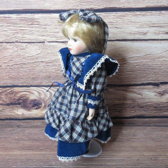 UniQue Porcelain Doll Limited Edition 16" - Llly - Picture 9 of 11